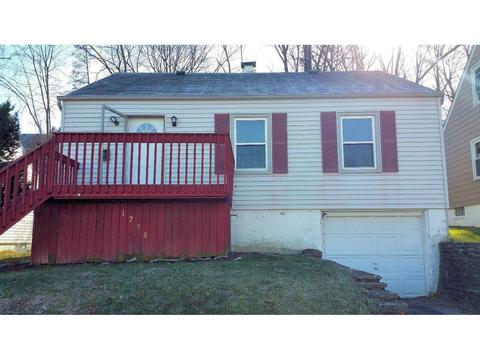 1738 Ashbrook Dr, Cincinnati, OH 45238 photo 1