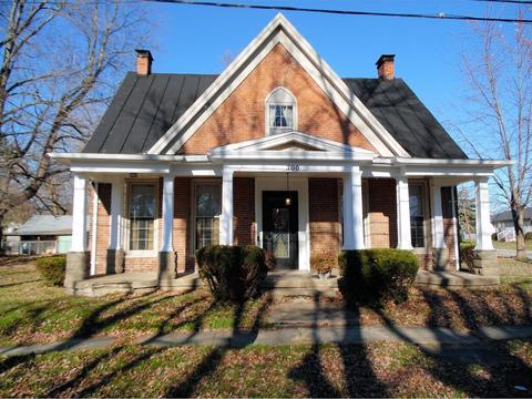 300 Bourbon St, Blanchester, OH 45107 photo 1