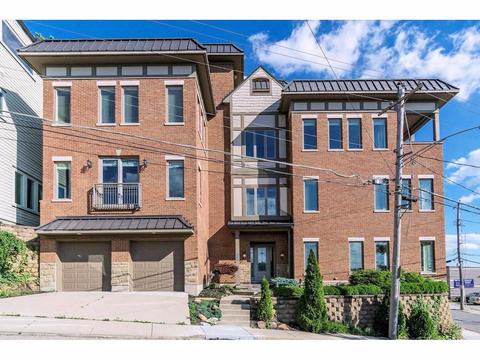 946 Monastery St, Cincinnati, OH 45202 photo 1