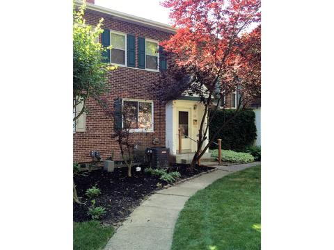 116 Burley Cir, Greenhills, OH 45218 photo 1