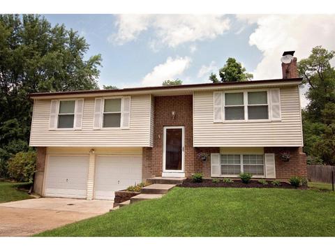706 Woodgate Rd, Cincinnati, OH 45244 photo 1