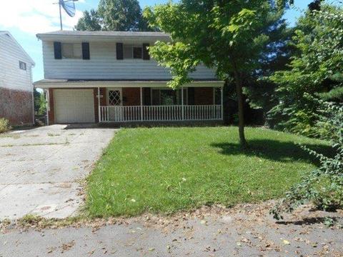 1483 Hoffner St, Mount Healthy, OH 45231 photo 1