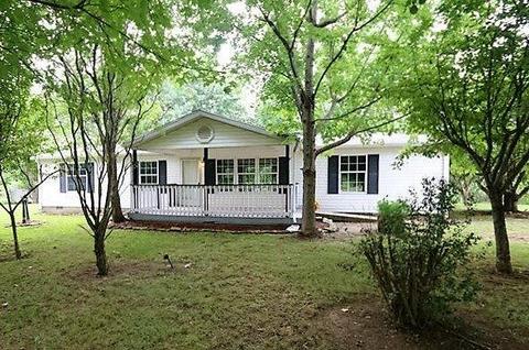 1101 Greenbrier Rd, Hillsboro, OH 45133 photo 1
