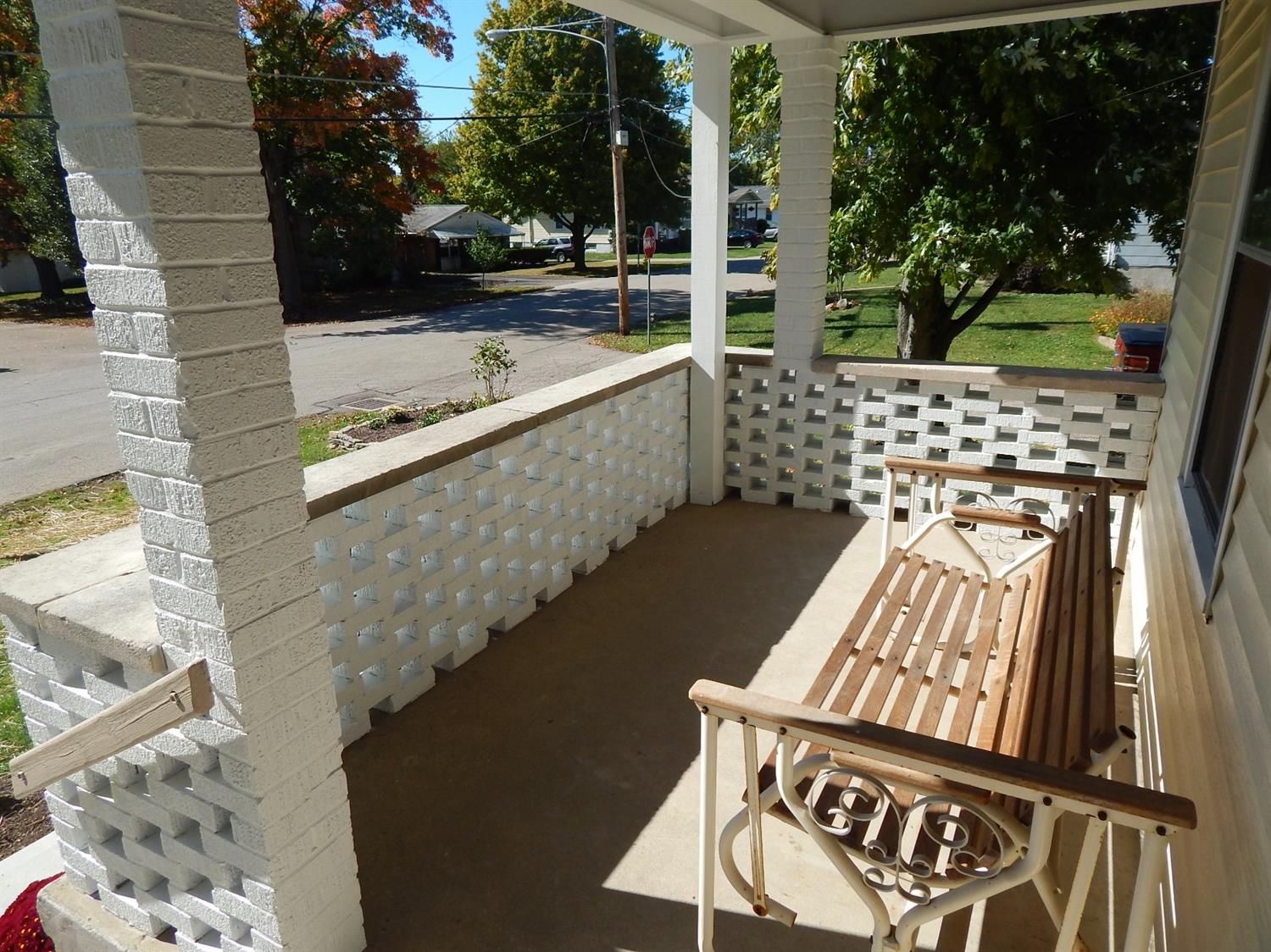 4904 Laurel Ave, Blue Ash, OH 45242 photo 2