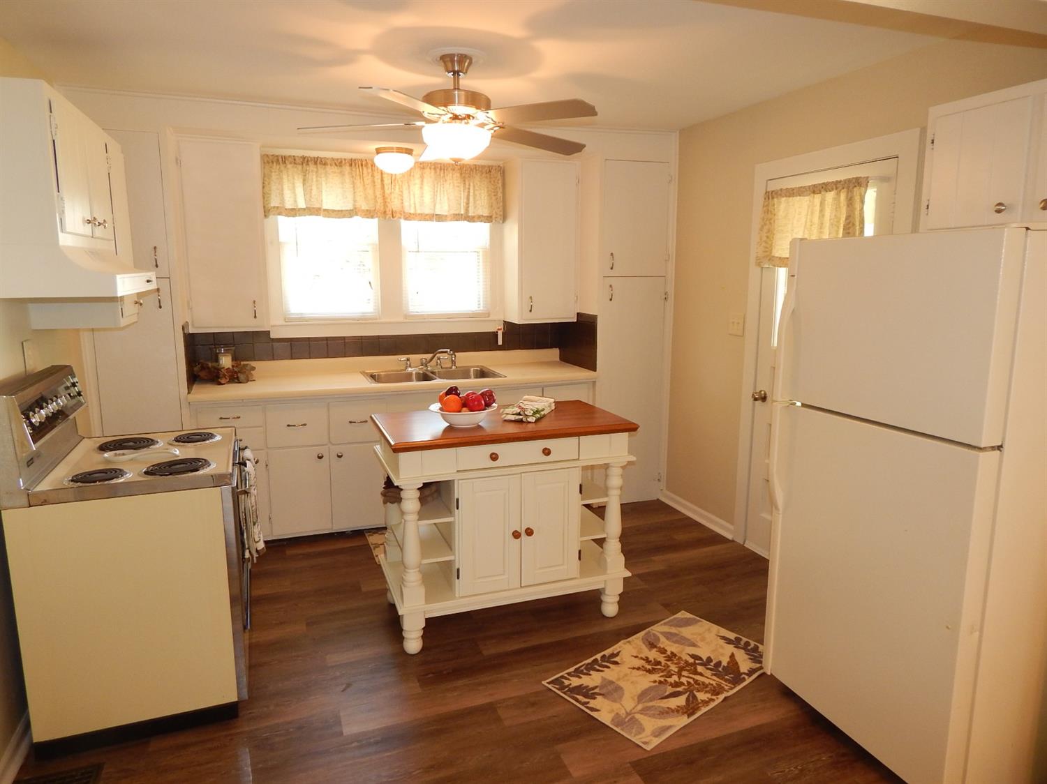 4904 Laurel Ave, Blue Ash, OH 45242 photo 6