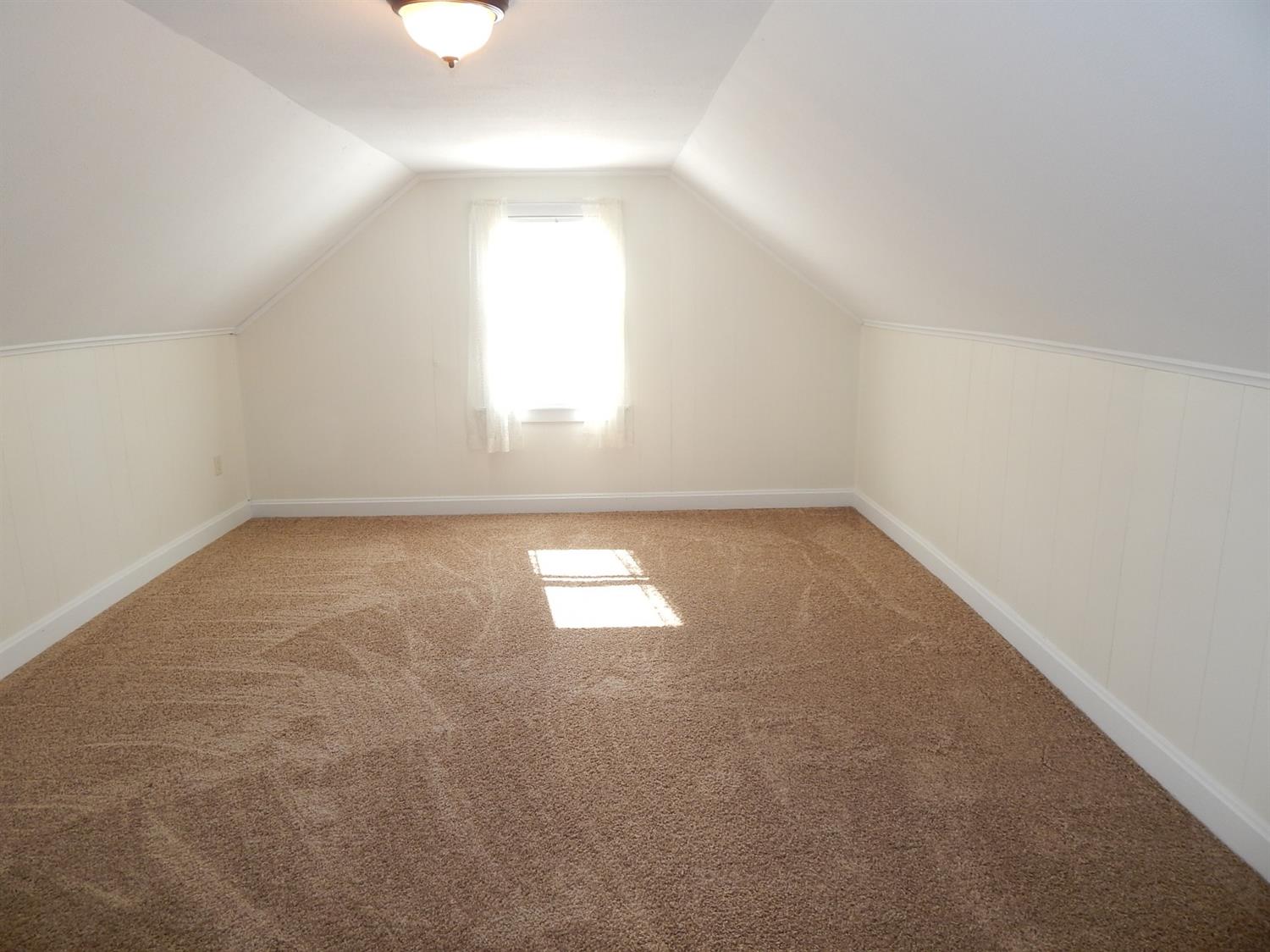 4904 Laurel Ave, Blue Ash, OH 45242 photo 11