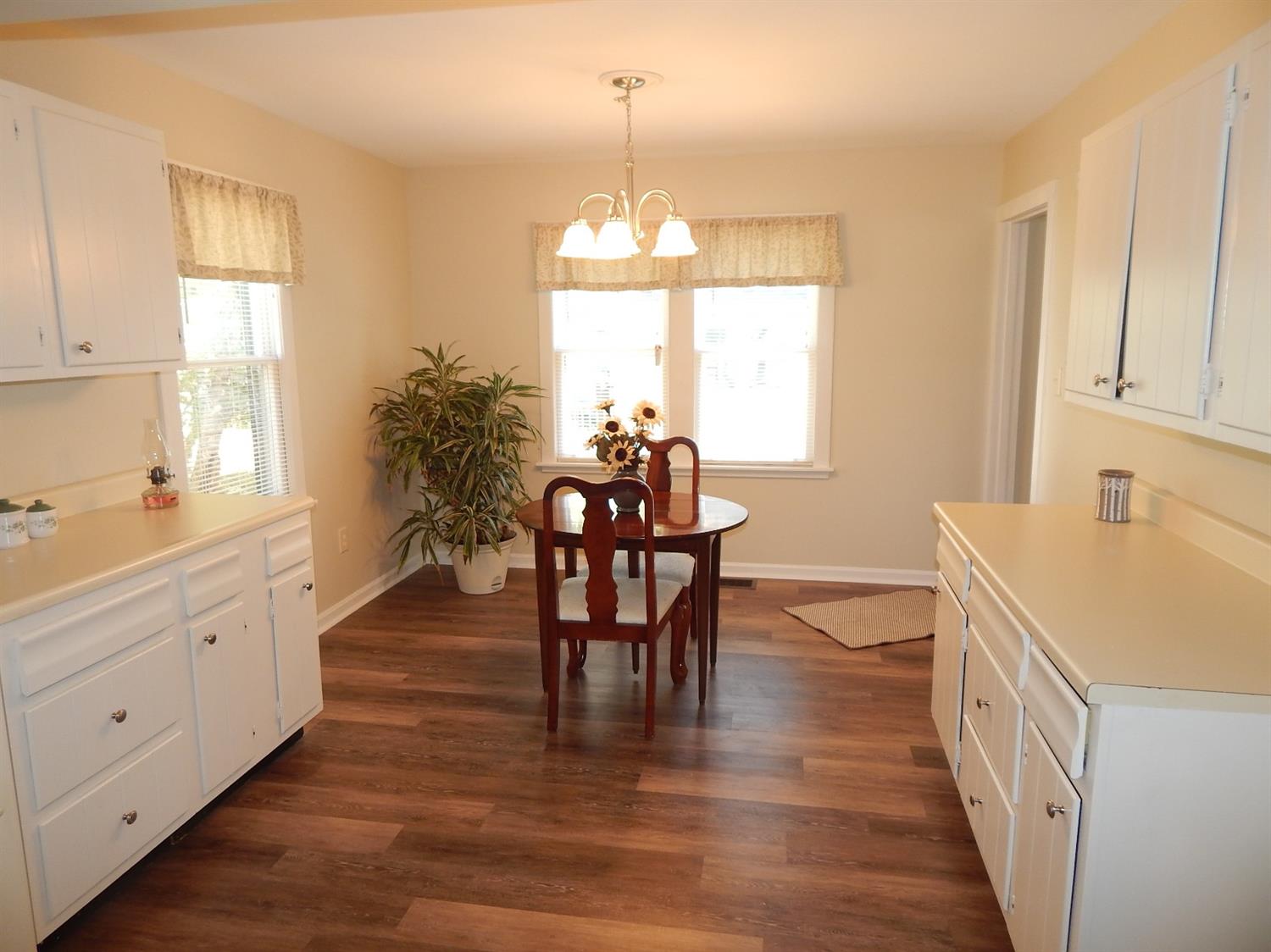 4904 Laurel Ave, Blue Ash, OH 45242 photo 7