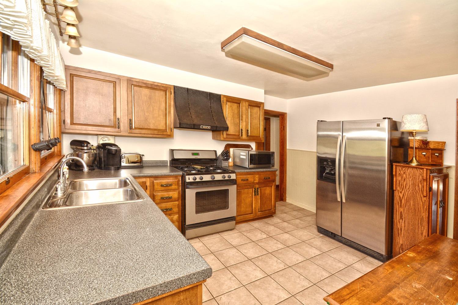 934 White Oak Rd, Cincinnati, OH 45245 photo 7