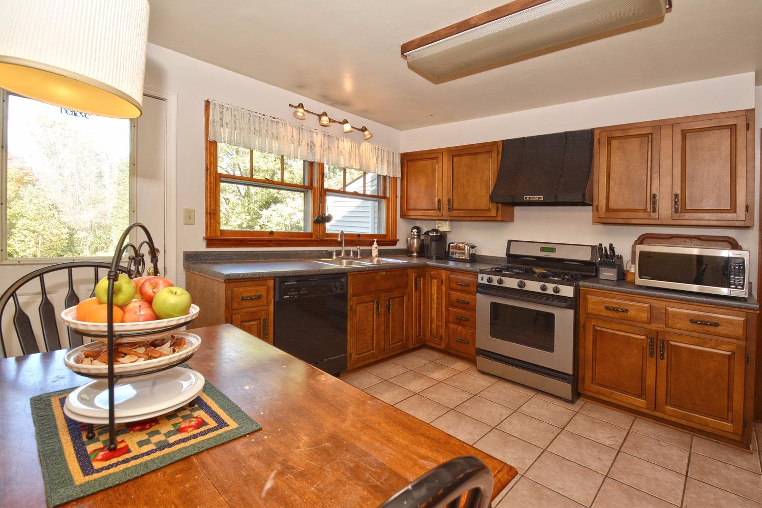 934 White Oak Rd, Cincinnati, OH 45245 photo 8