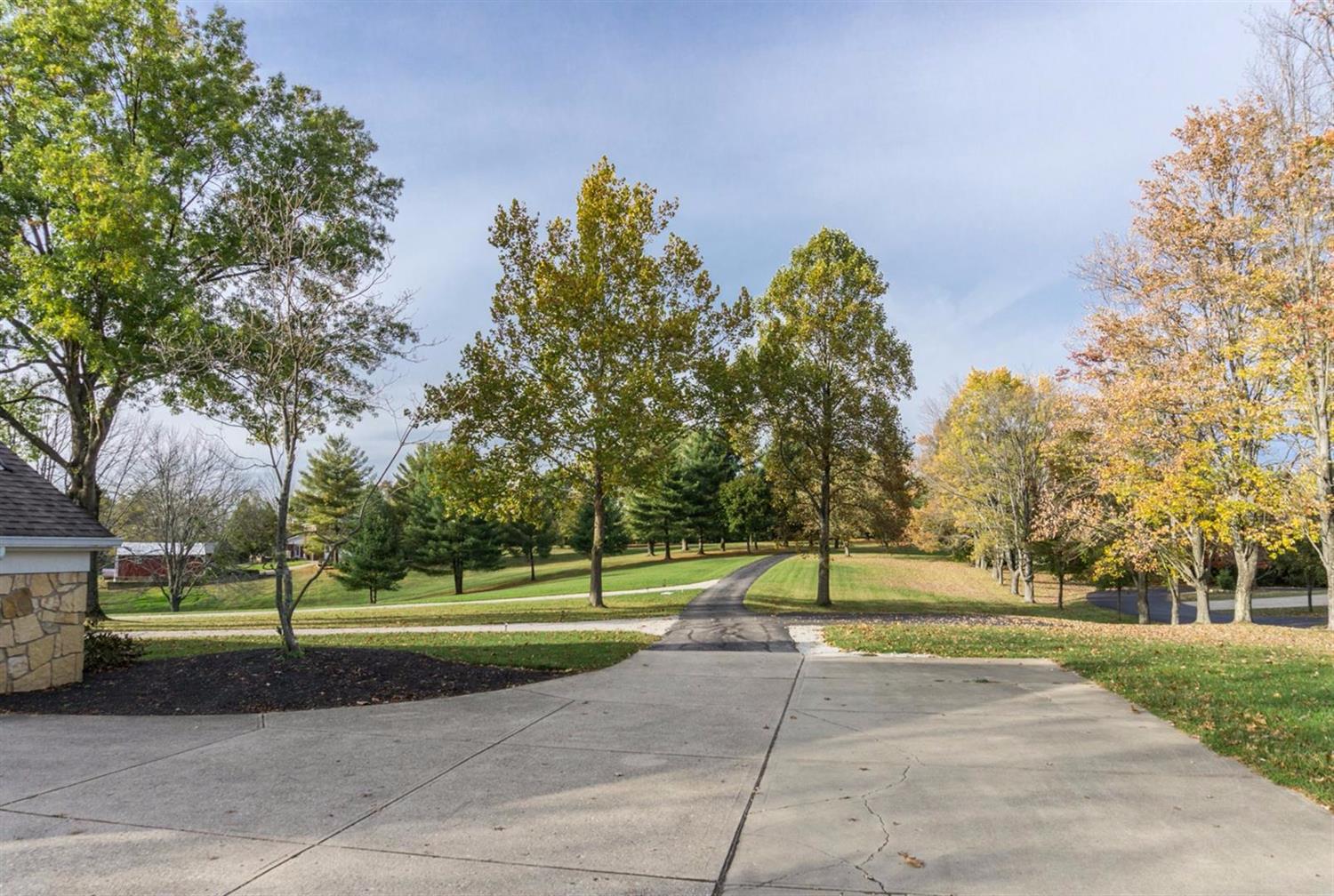5957 Snyder Rd, Cincinnati, OH 45247 photo 25