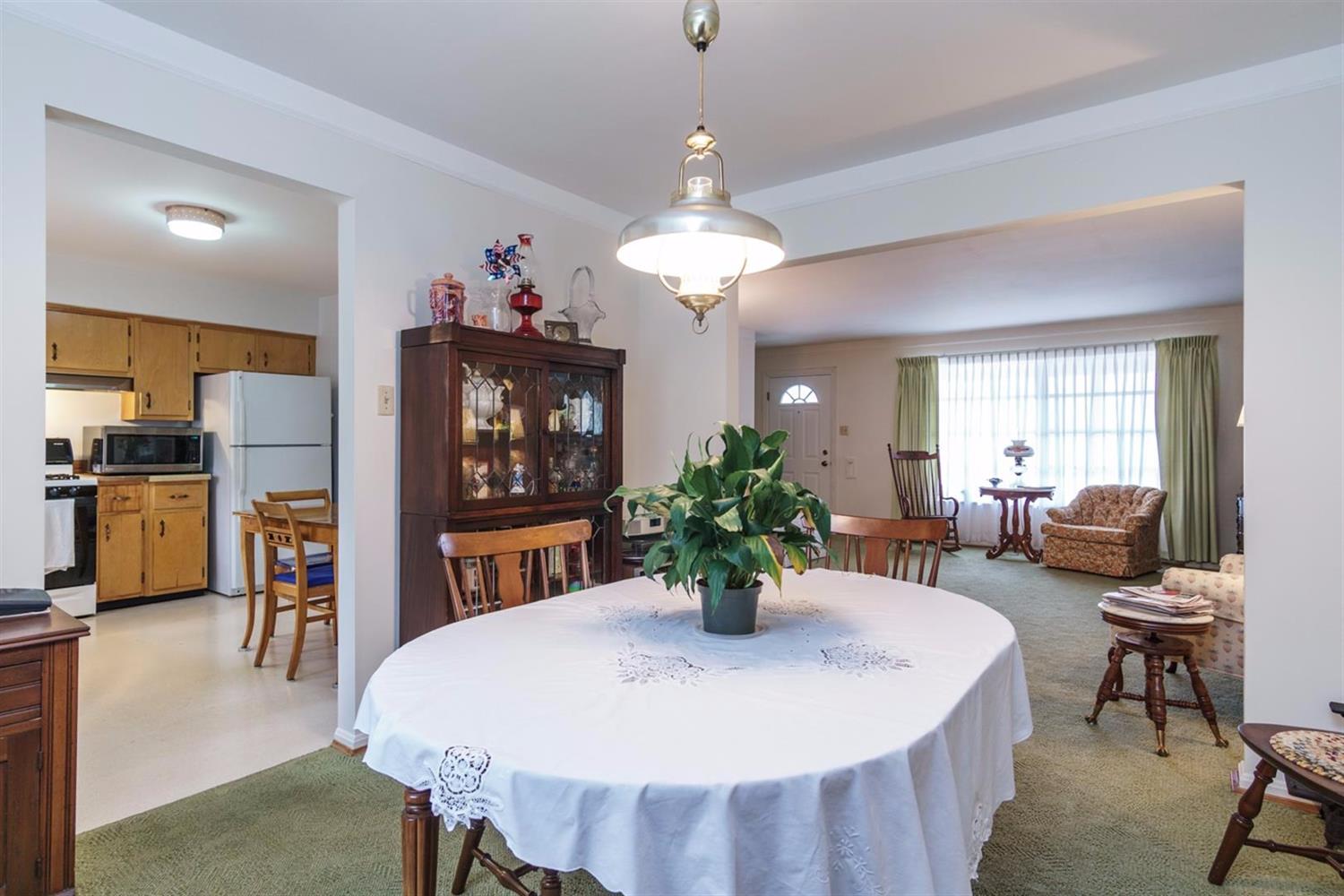 2863 Almester Dr, Cincinnati, OH 45211 photo 9