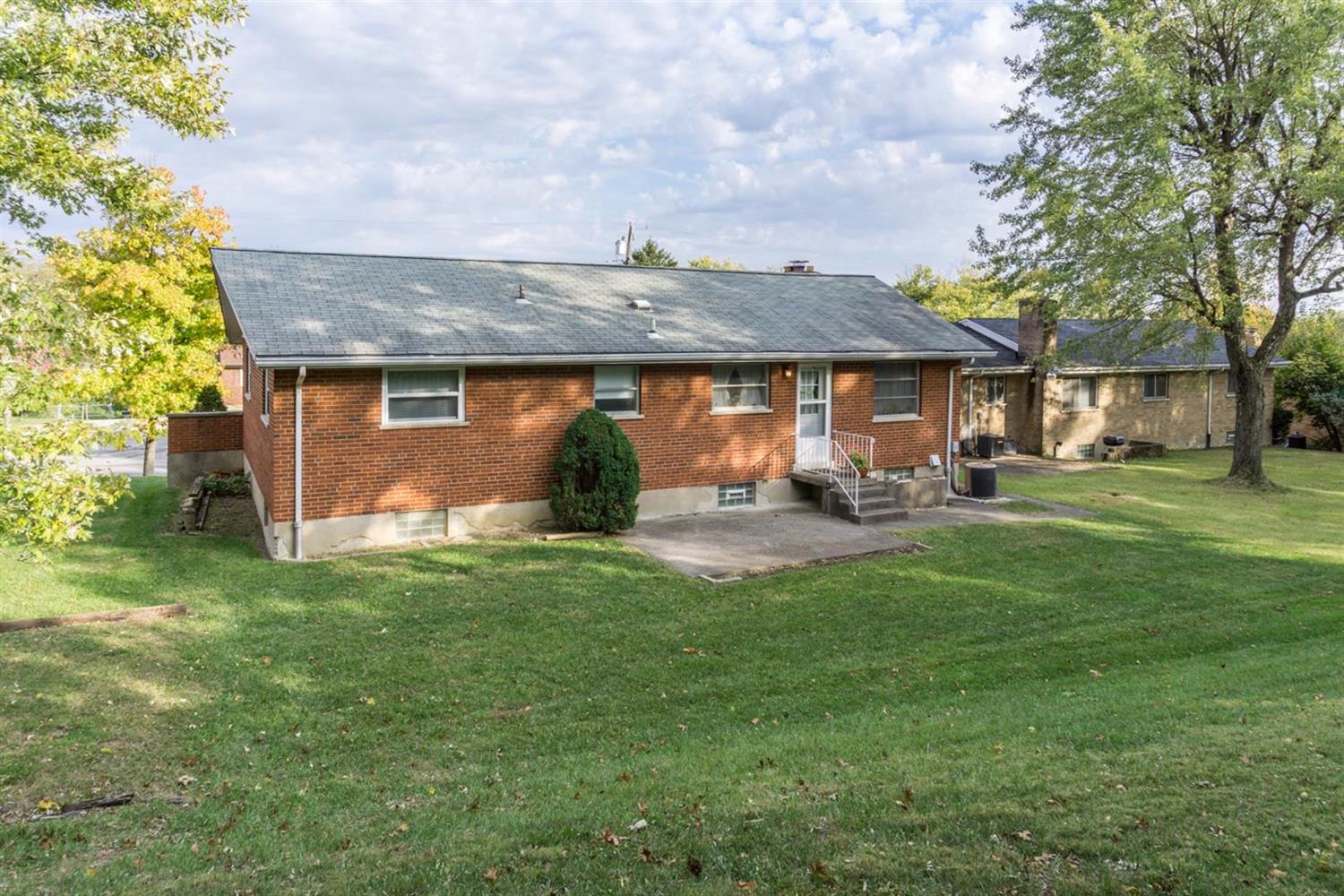 2863 Almester Dr, Cincinnati, OH 45211 photo 22