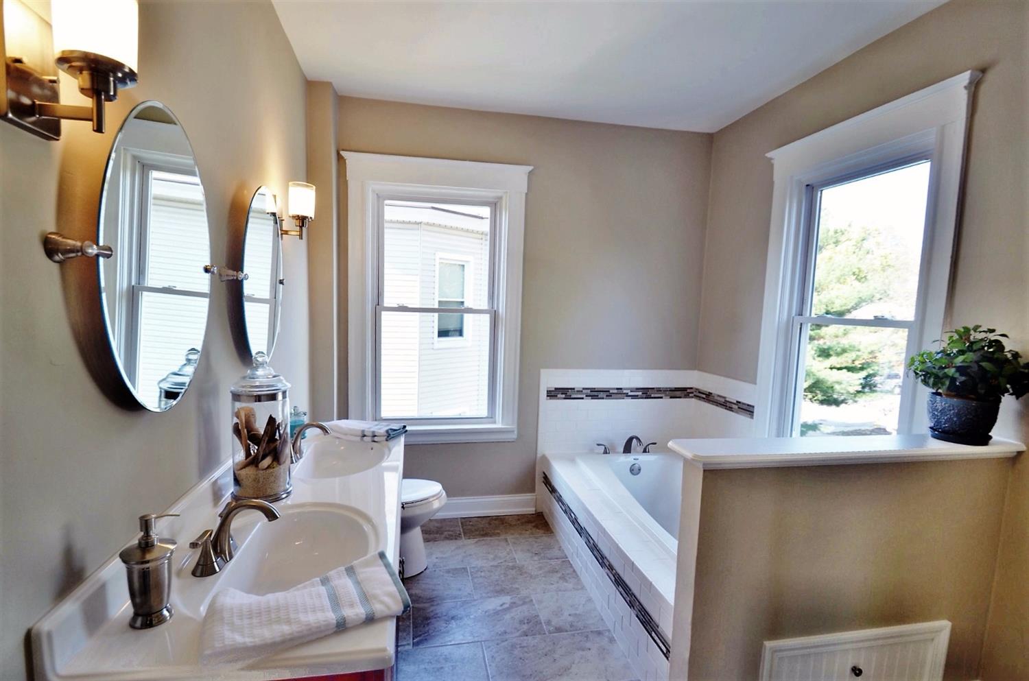 2806 Hyde Park Ave, Cincinnati, OH 45209 photo 15