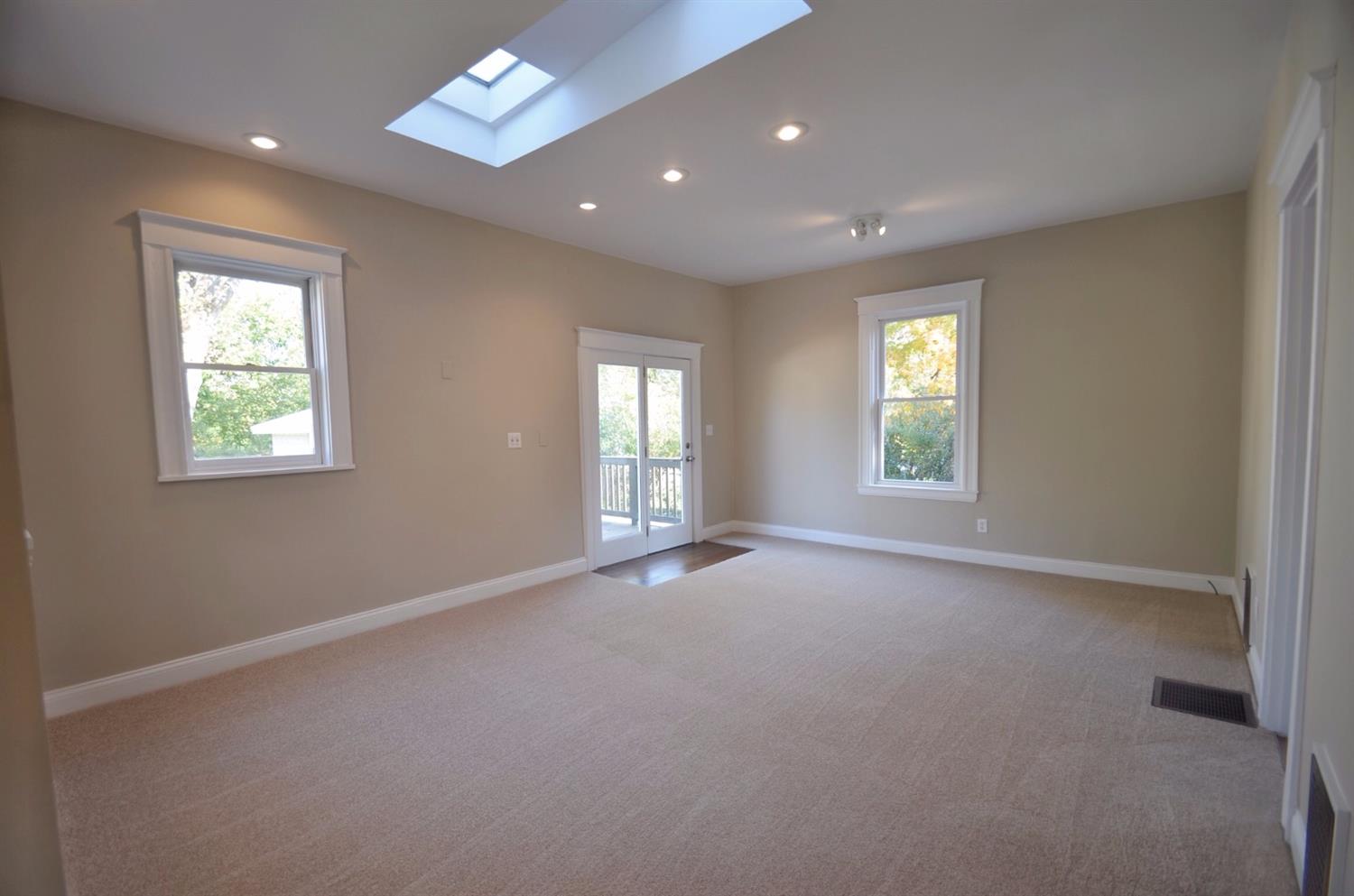 2806 Hyde Park Ave, Cincinnati, OH 45209 photo 11