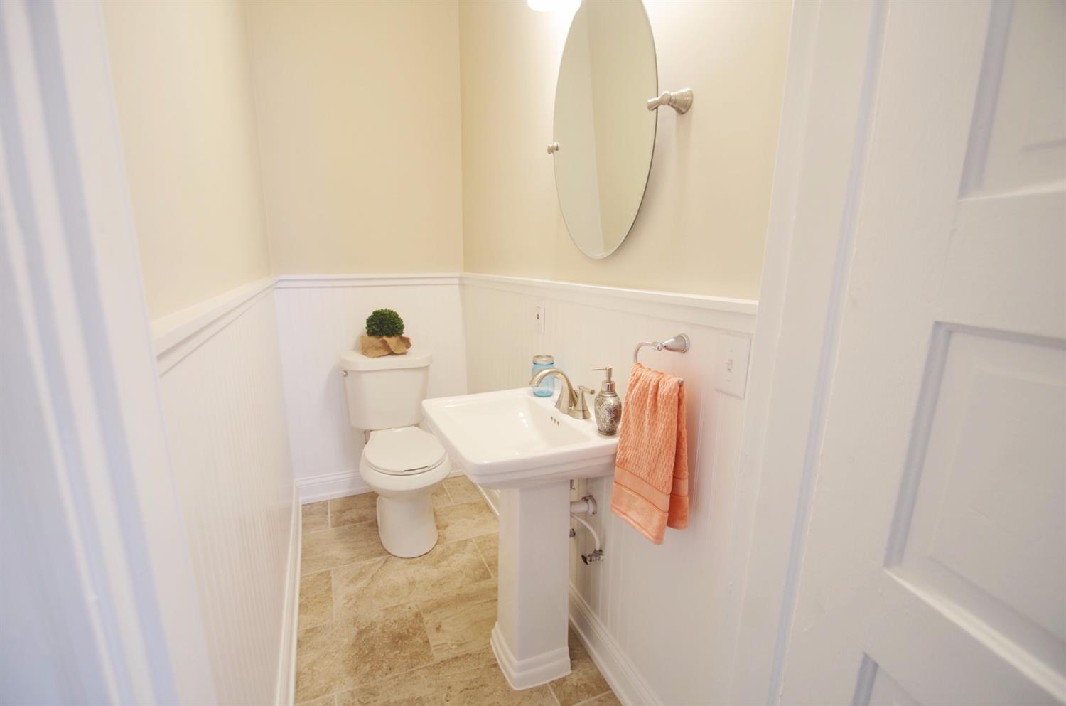 2806 Hyde Park Ave, Cincinnati, OH 45209 photo 12