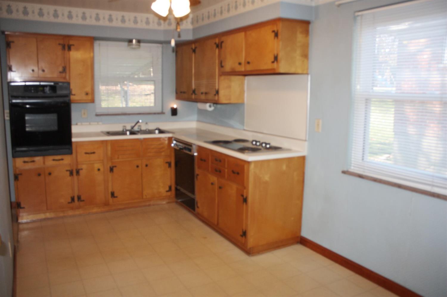 6707 Jamar Dr, North College Hill, OH 45224 photo 3