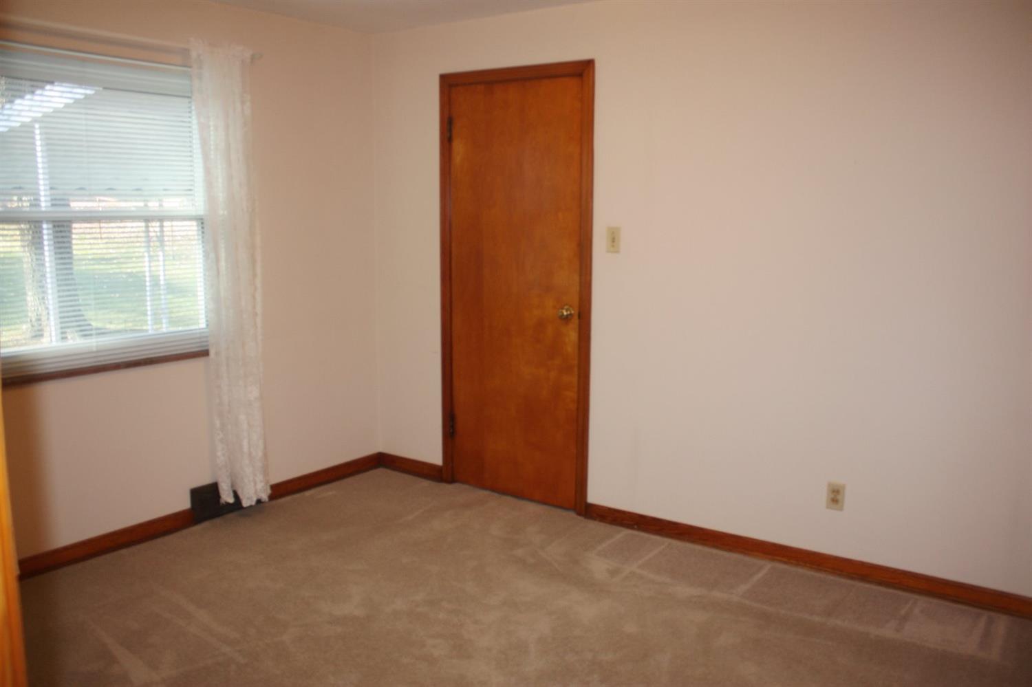 6707 Jamar Dr, North College Hill, OH 45224 photo 6