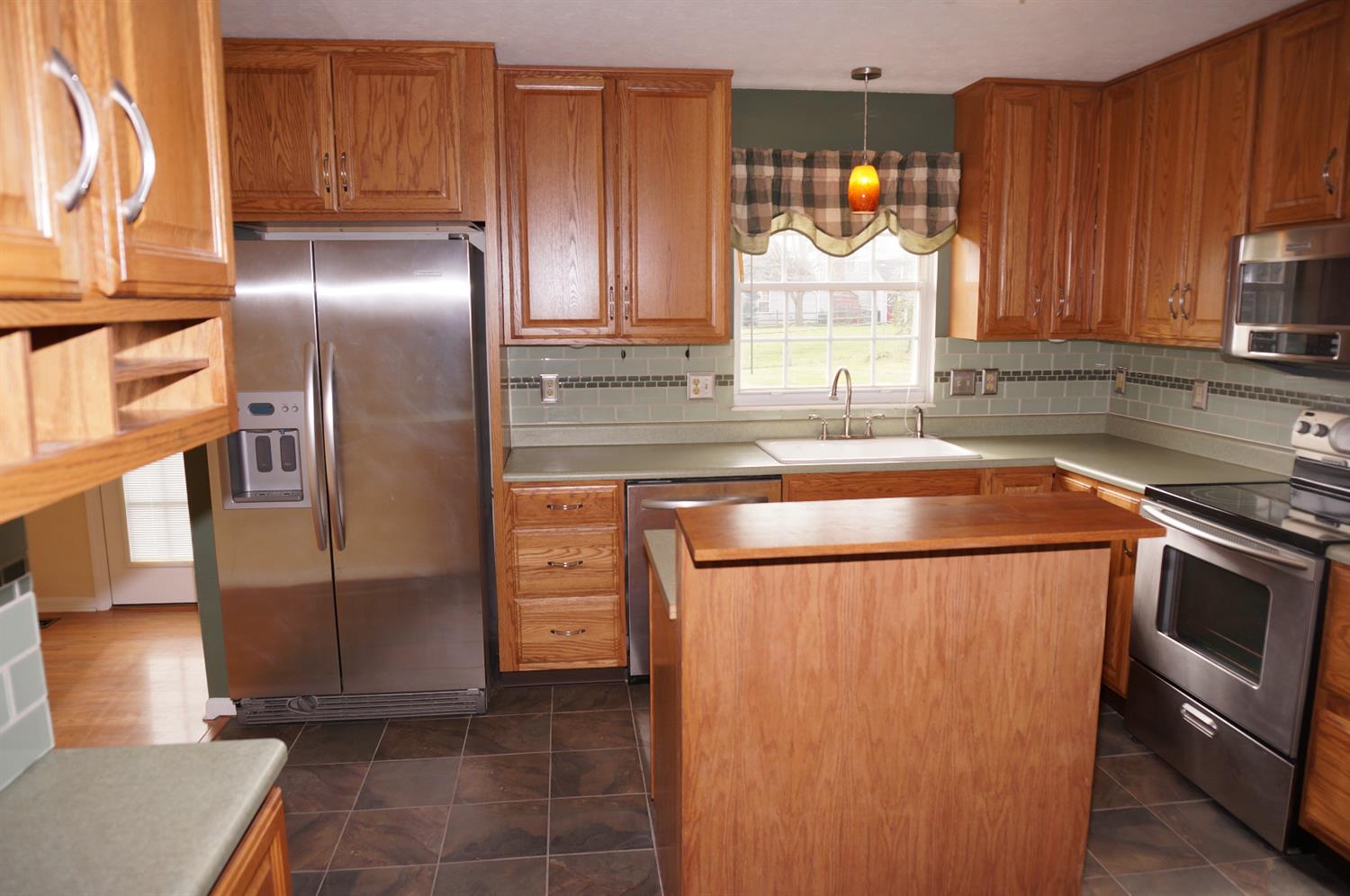 10494 Springrun Dr, Cincinnati, OH 45231 photo 6