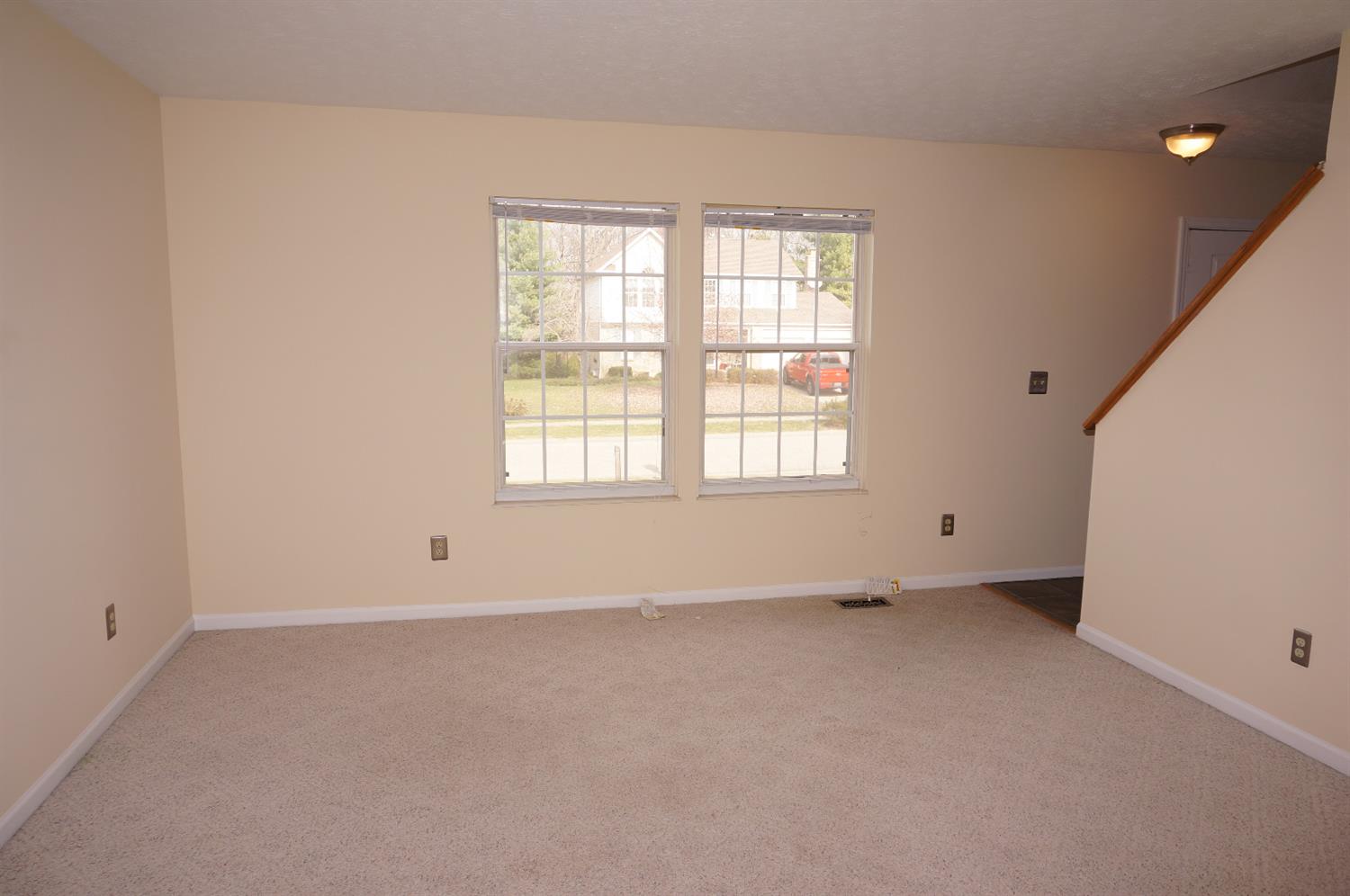 10494 Springrun Dr, Cincinnati, OH 45231 photo 4