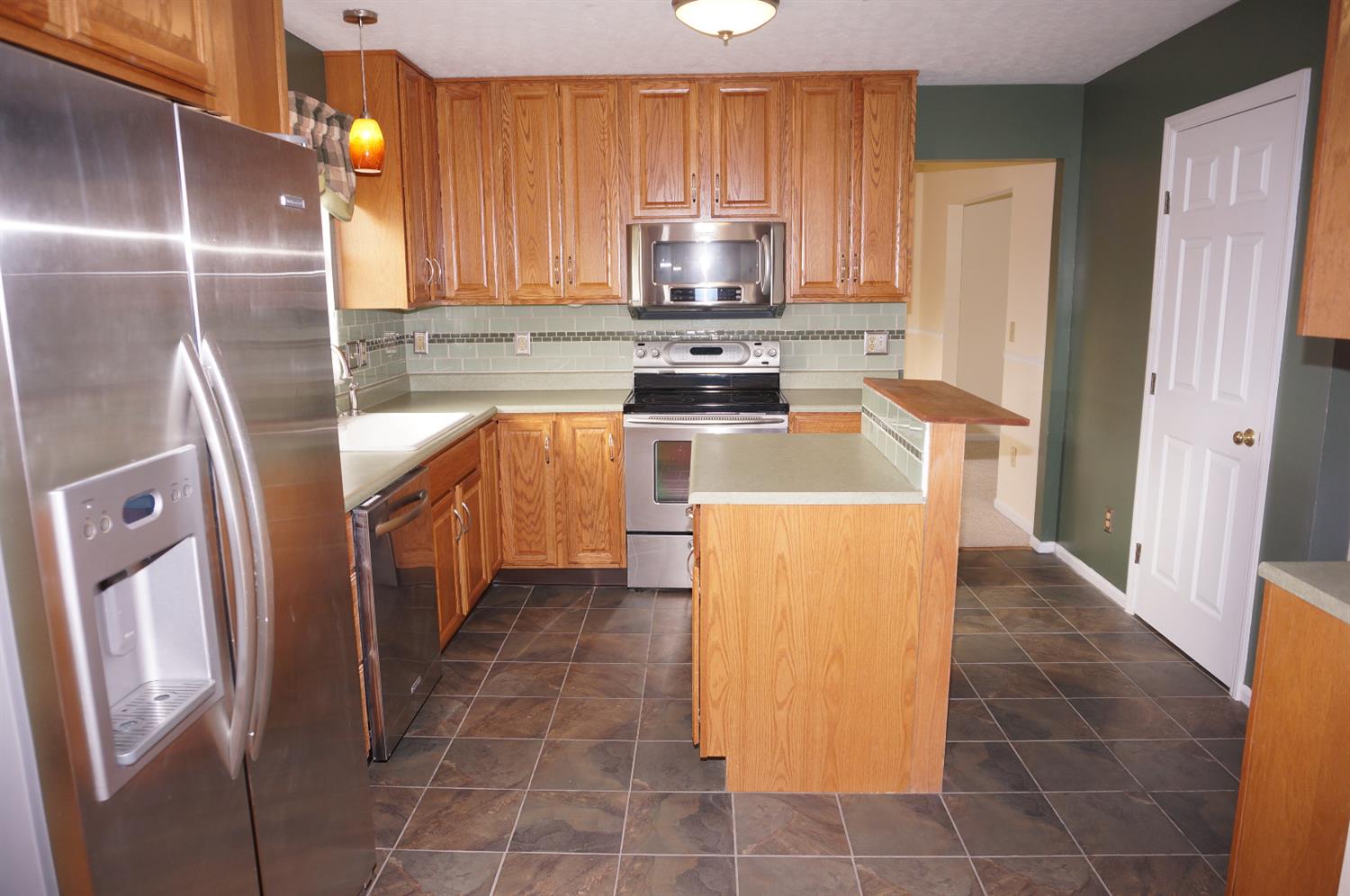 10494 Springrun Dr, Cincinnati, OH 45231 photo 7