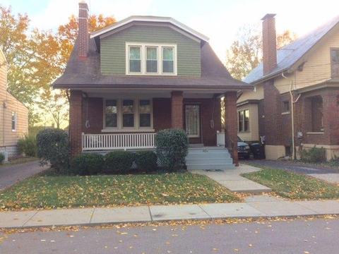 2845 St Charles Pl, Cincinnati, OH 45208 photo 1