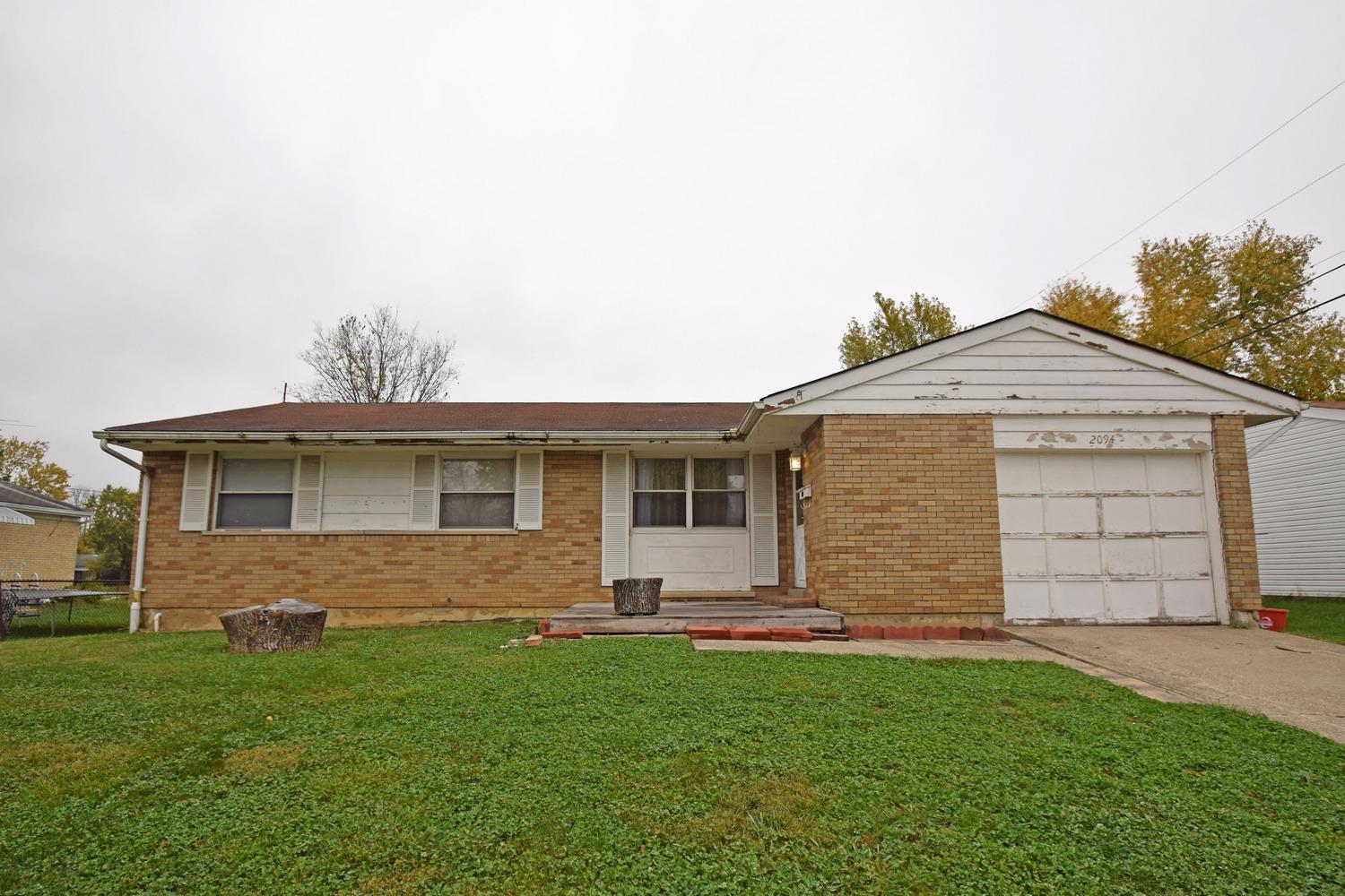2094 Mistyhill Dr, Cincinnati, OH 45240 photo 1