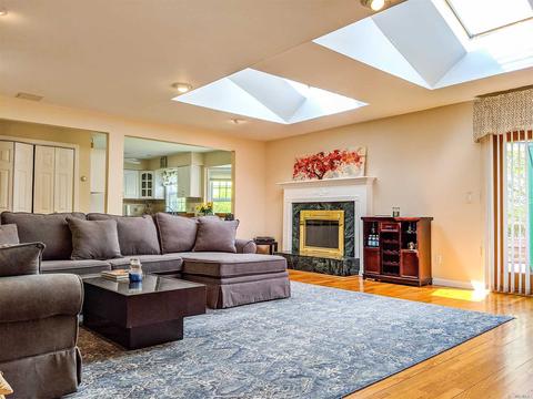 1935 Crane Ave, Cincinnati, OH 45207 photo 8
