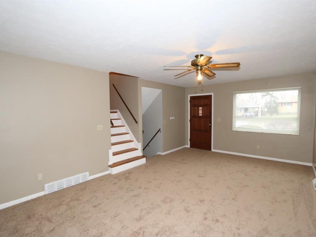 9055 Eldora Dr, Cincinnati, OH 45236 photo 3