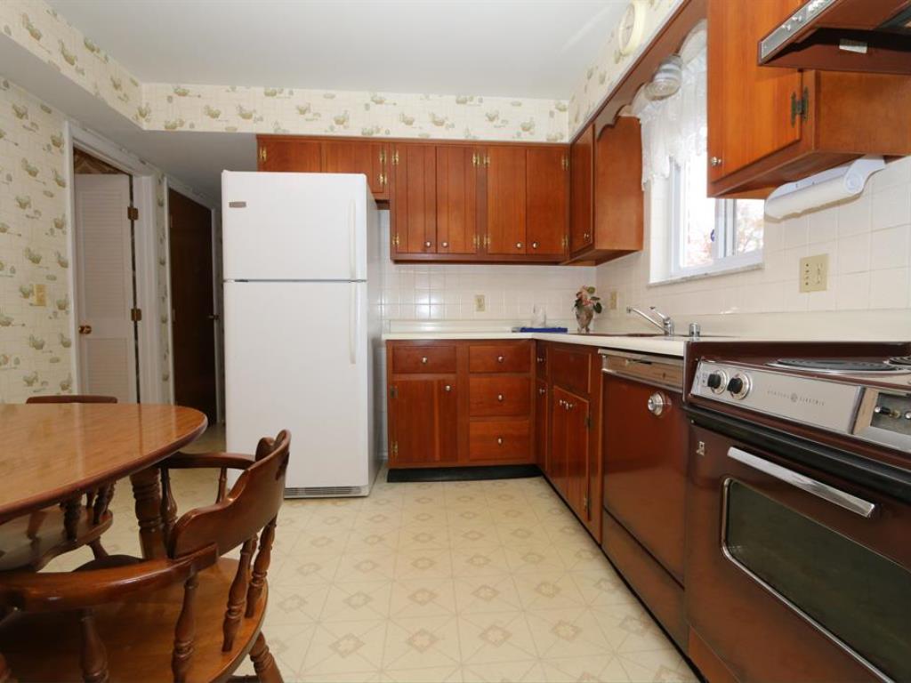 1118 Meadowind Ct, Cincinnati, OH 45231 photo 10