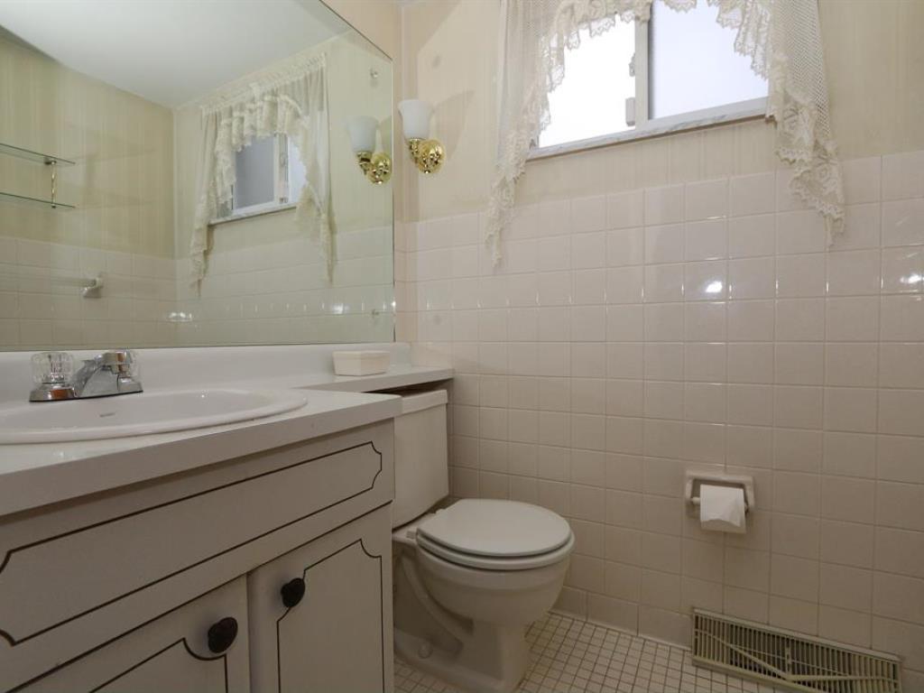 1118 Meadowind Ct, Cincinnati, OH 45231 photo 18