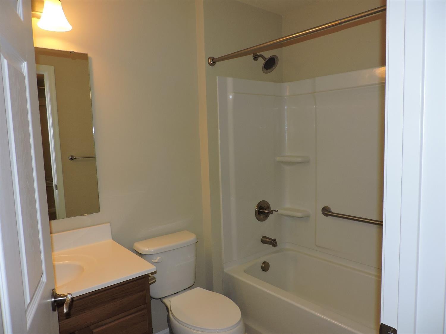 8214 Bridge Point Dr, Cincinnati, OH 45248 photo 16