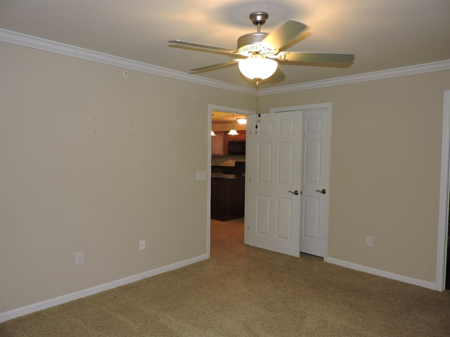 8214 Bridge Point Dr, Cincinnati, OH 45248 photo 12
