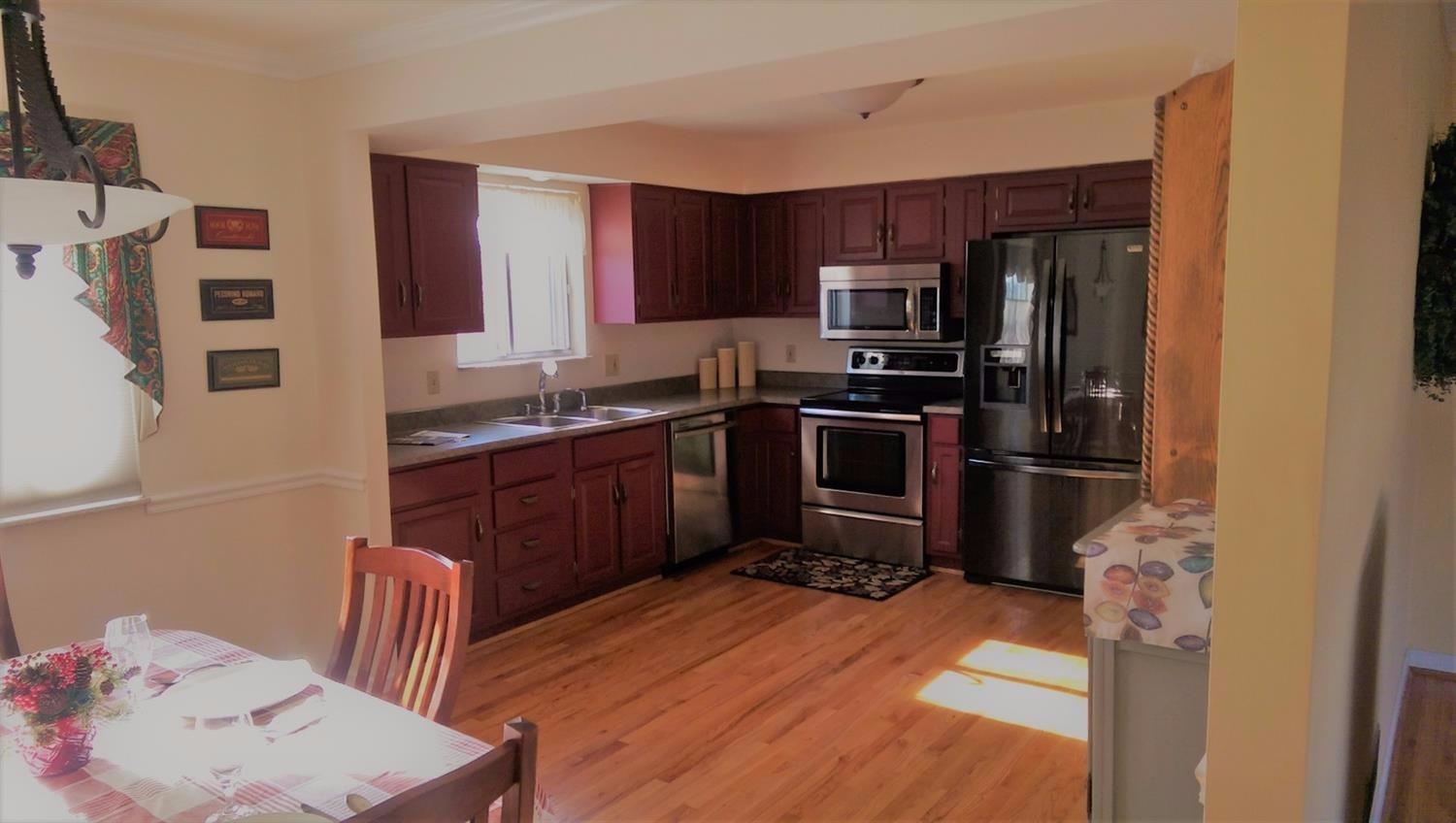 2473 Owlcrest Dr, Cincinnati, OH 45231 photo 6