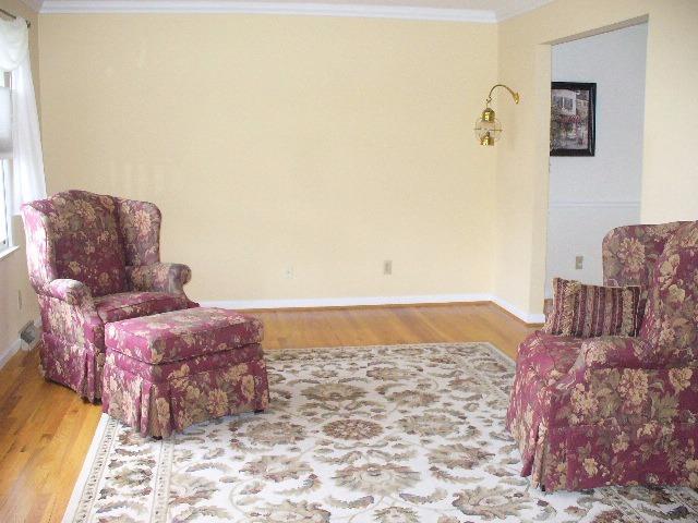 2473 Owlcrest Dr, Cincinnati, OH 45231 photo 3