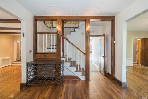 9346 Long Ln, Cincinnati, OH 45231 photo 2