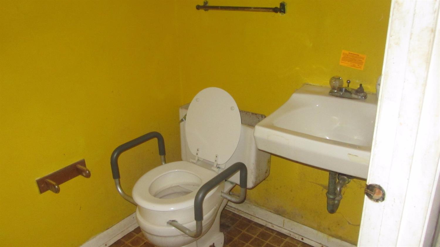 966 Smiley Ave, Forest Park, OH 45240 photo 7