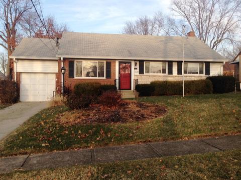 1028 Hollytree Dr, Cincinnati, OH 45231 photo 1