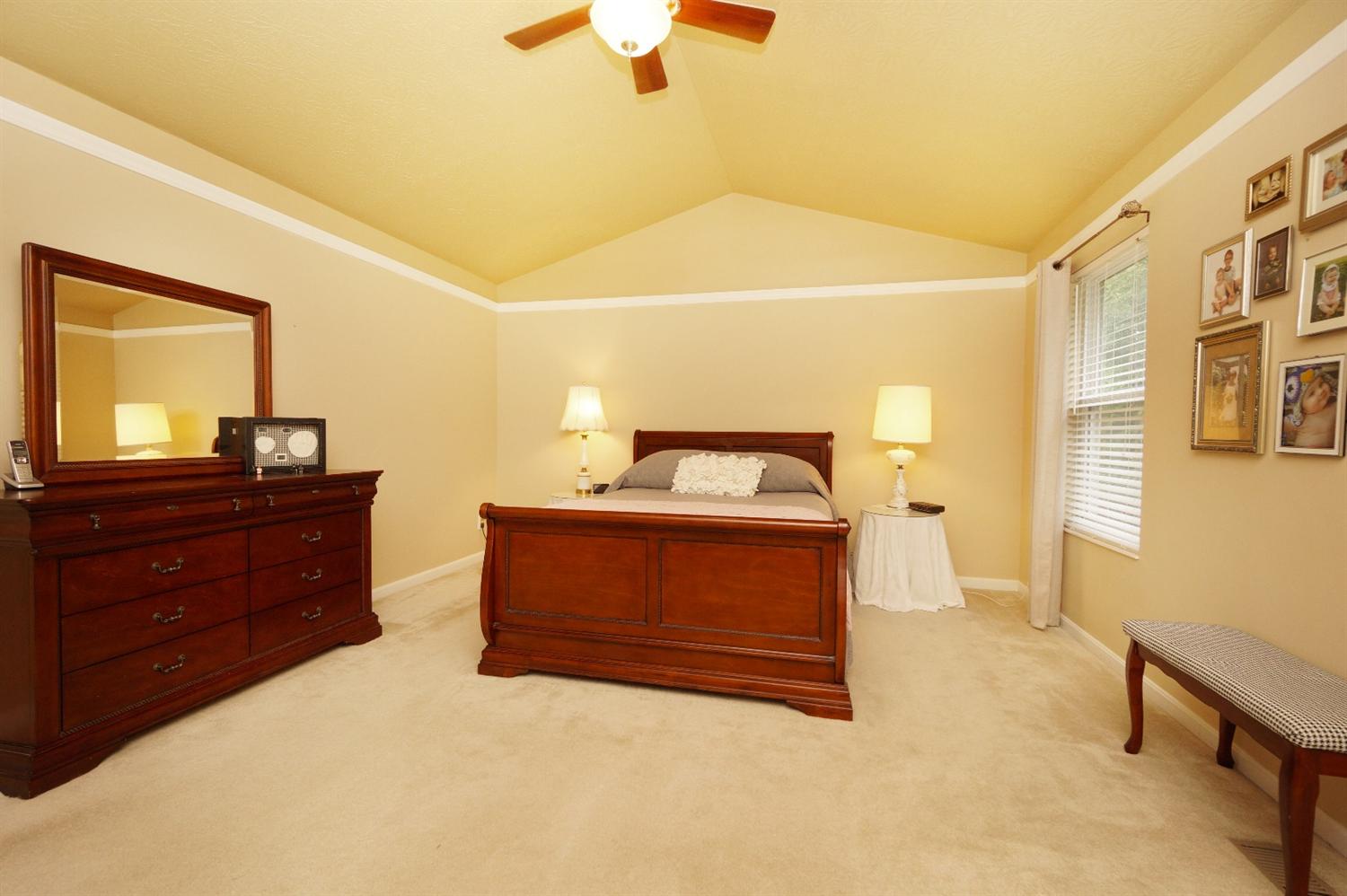 1147 Stableview Cir, Hamilton Township, OH 45039 photo 9