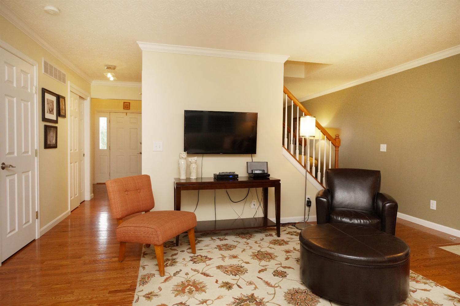 1147 Stableview Cir, Hamilton Township, OH 45039 photo 4