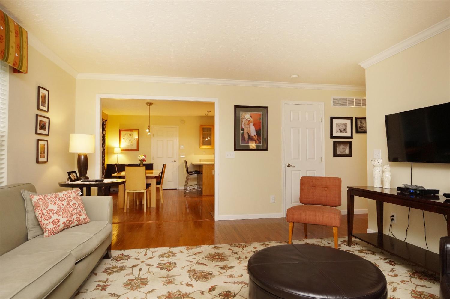 1147 Stableview Cir, Hamilton Township, OH 45039 photo 3