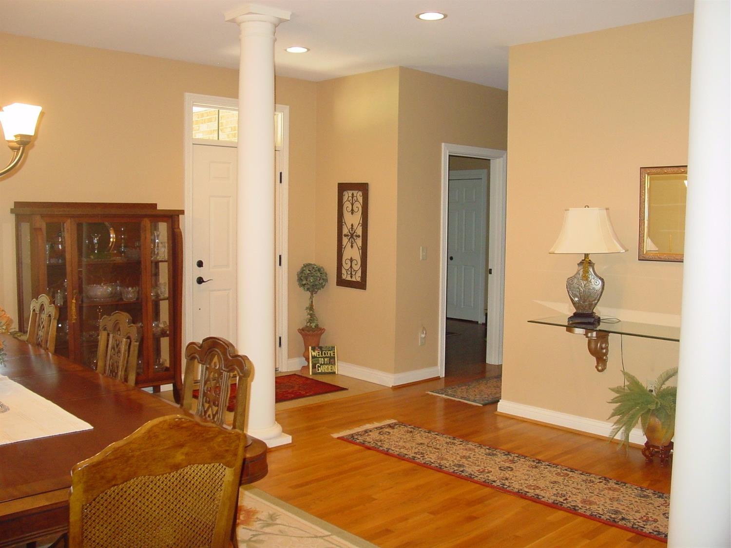 2012 Mistletoe Ct, Amelia, OH 45102 photo 2