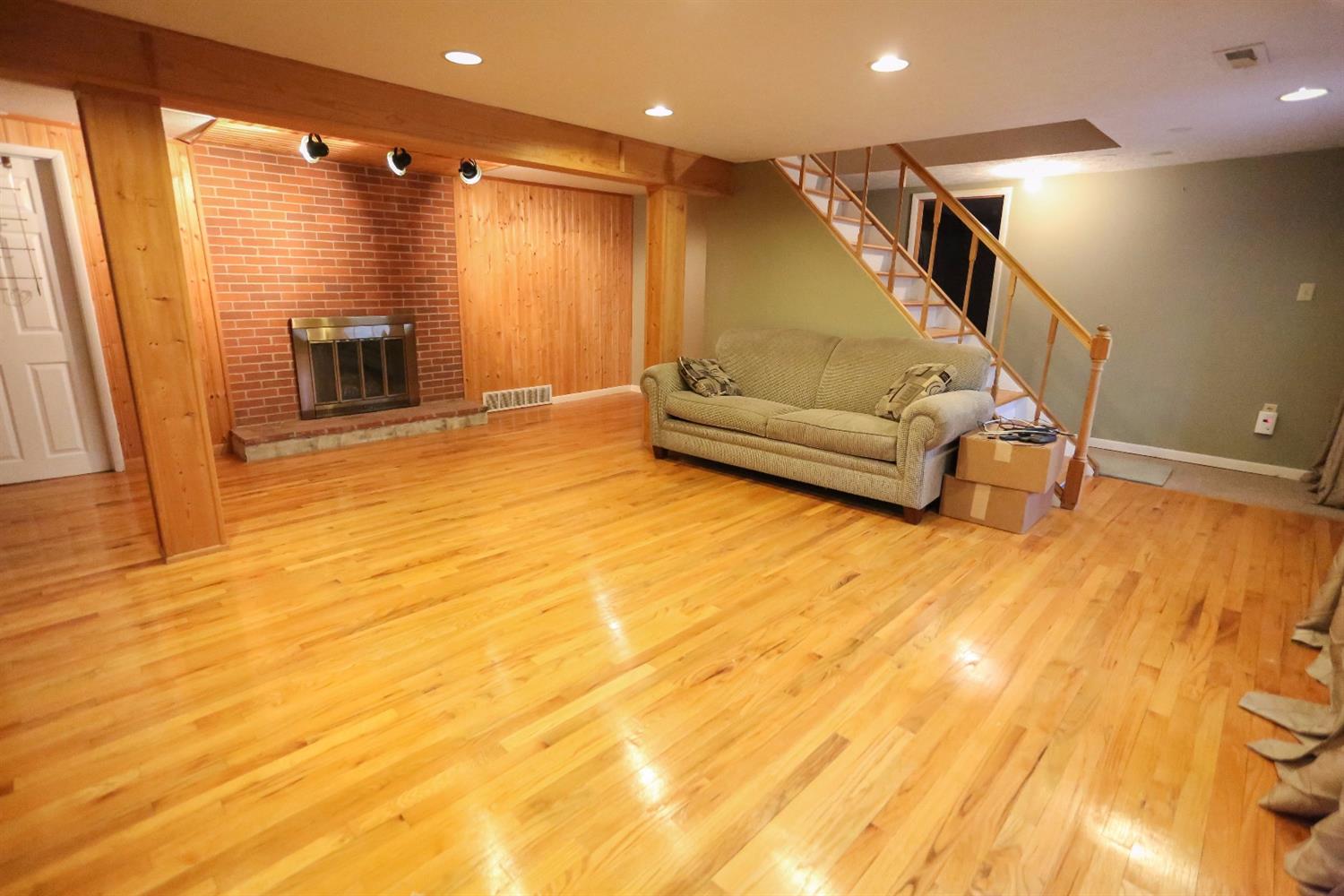 9425 Sherborn Dr, Cincinnati, OH 45231 photo 8