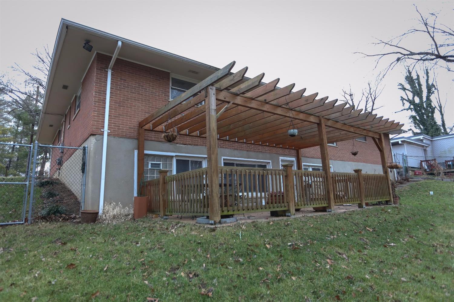 9425 Sherborn Dr, Cincinnati, OH 45231 photo 10