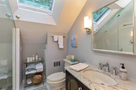 672 Silverhedge Dr, Cincinnati, OH 45231 photo 9