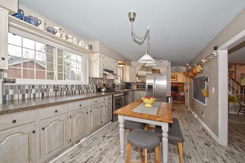 6445 Mapleton Ave, Cincinnati, OH 45233 photo 9