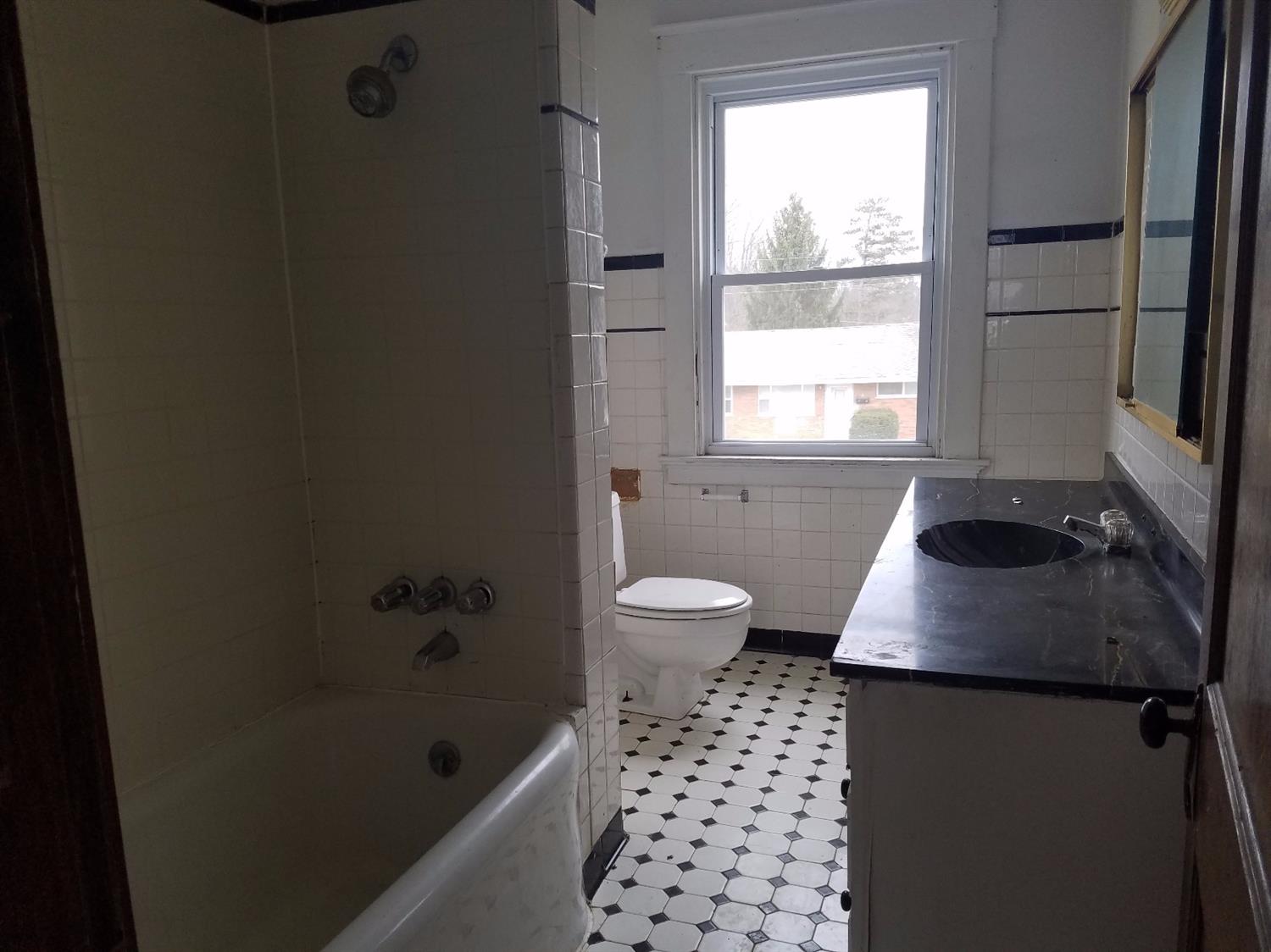 1741 Adams Rd, Mount Healthy, OH 45231 photo 8