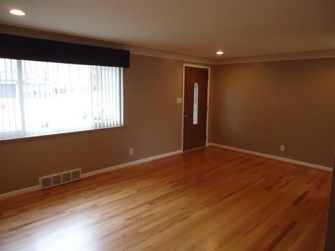 8702 Eldora Dr, Cincinnati, OH 45236 photo 3