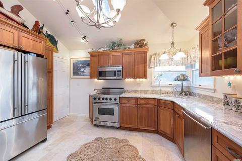 2423 Hazelcrest Ln, Cincinnati, OH 45231 photo 10