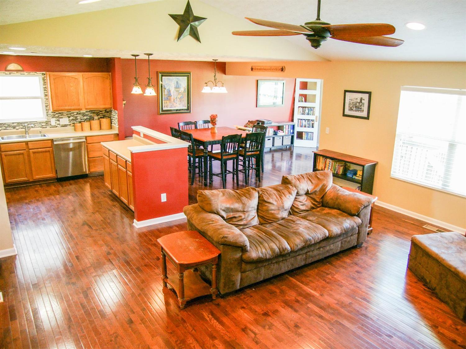 183 Shanda Dr, Monroe, OH 45050 photo 3