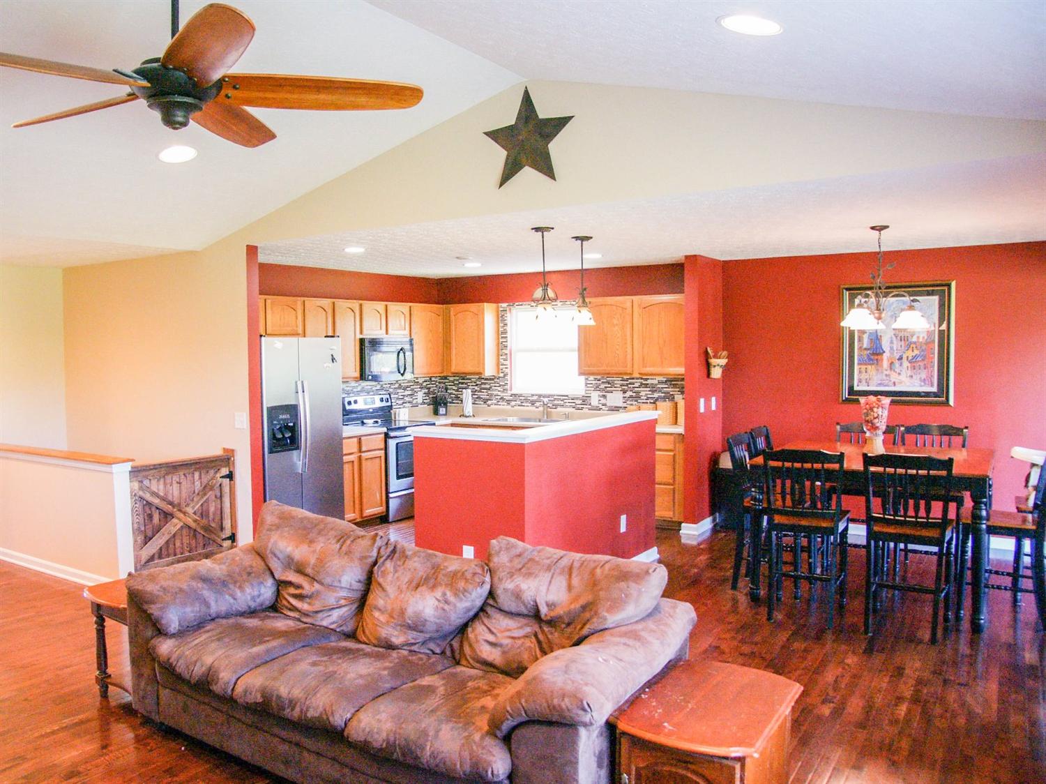 183 Shanda Dr, Monroe, OH 45050 photo 4